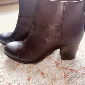 Clarks Enfield Tess Brown Leather Ankle Boots | Back Zip | NEW No Box | US 10